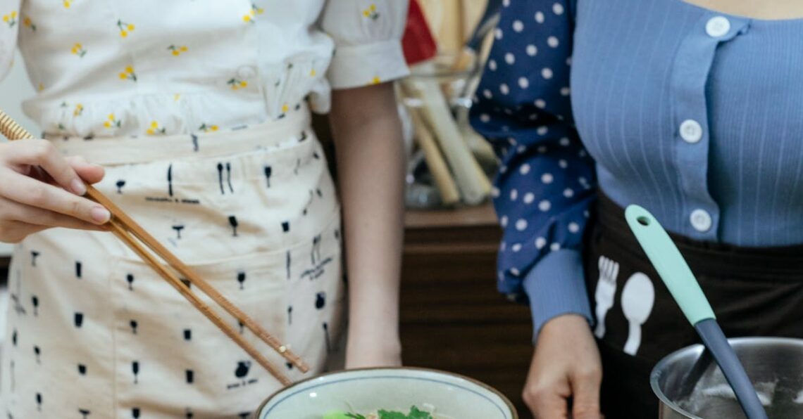 Udonnuudelit - Näin teet täydellisiä Kotitekoisia Udon-nuudeleita – Jalkavaivauksen salat paljastettu