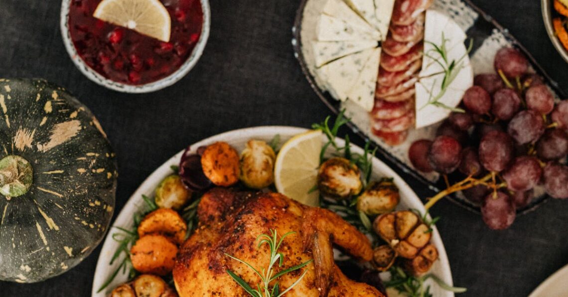 Juustoperunat - Luksusta Lautaselle: Näin Valmistat Täydellisen Juustoisen Perunagratiinin