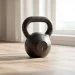 Yhden kettlebellin kotitreeniohjelma: paras aloituspaino ja harjoitukset